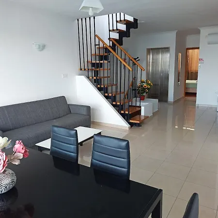 Panoramic Sea View Duplex Penthouse - 2 Bedrooms - 2 Living Daire St. Paul's Bay