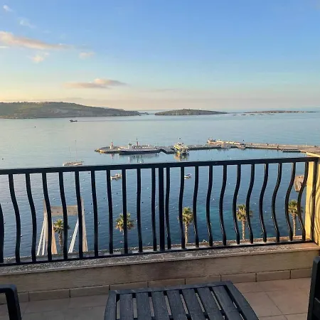 Panoramic Sea View Duplex Penthouse - 2 Bedrooms - 2 Living San Pawl il-Baħar